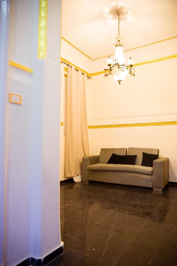 Palace Court *